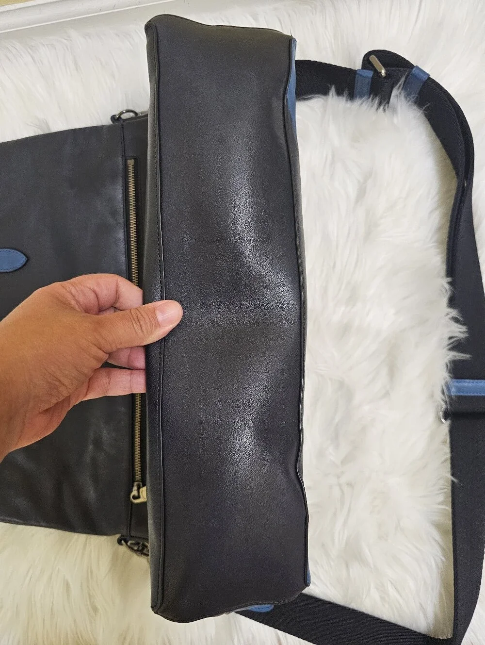 COACH Tote Manhattan Fold - Picture 8 of 16
